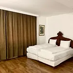 Hotel Balzac